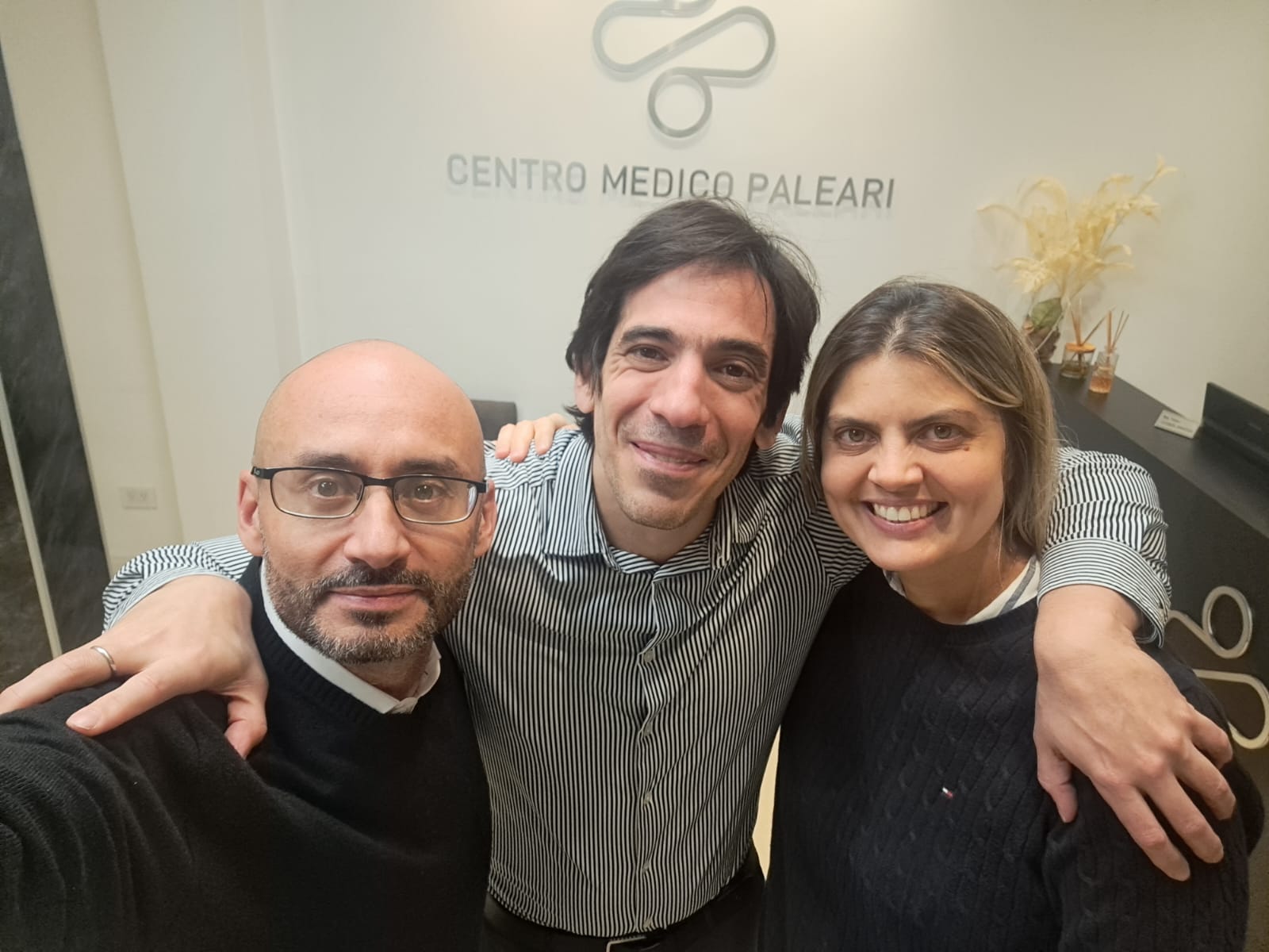 Una visita que confirma nuestra Vision : El Doctor Oscar Ojeda en Centro Medico Paleari